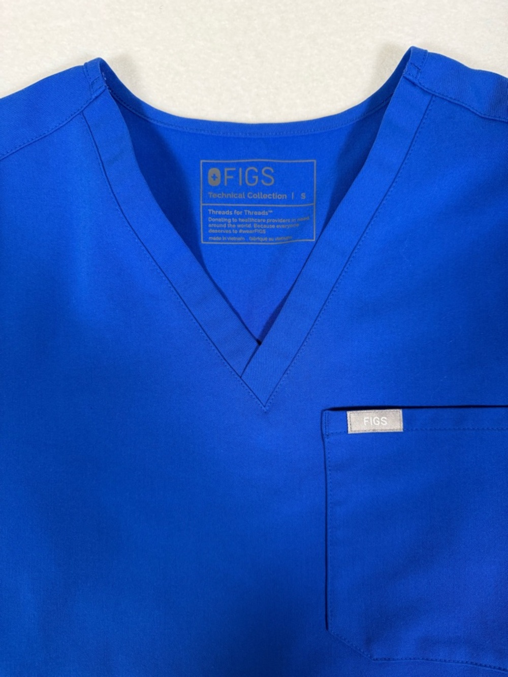 FIGS Women’s Catarina One Pocket Scrub Top Royal Blue Size Small - Picture 3 of 6